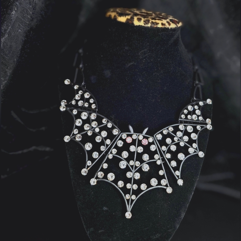 Betsey Johnson Halloween Bat Statement Necklace. Nwt